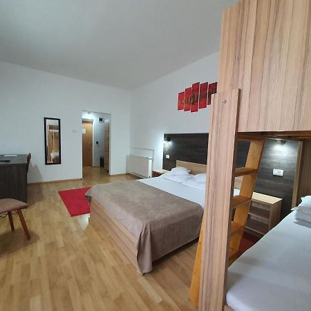 Topliţa Hotel Mures מראה חיצוני תמונה